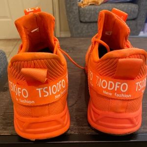 SKDOIUL Men Sport Running Shoes Mesh Breathable Trail Runners Fashion Sneakers